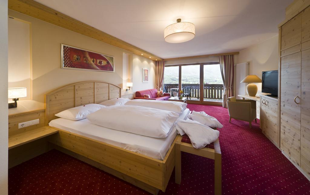 Hotel Waldhof Perca Kültér fotó